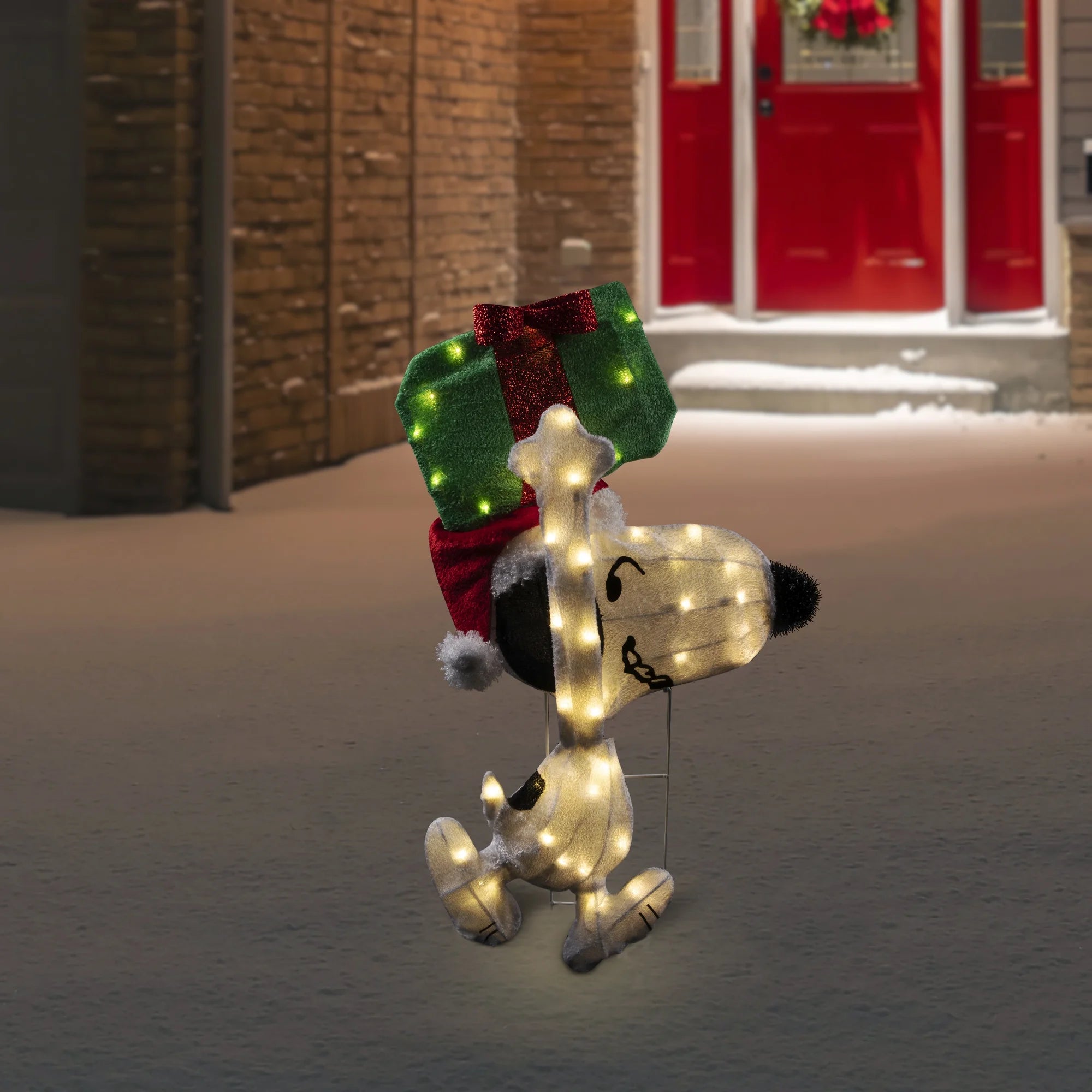32" Prelit Snoopy Holding Present - Festive Outdoor Christmas Decoration with Clear Lights